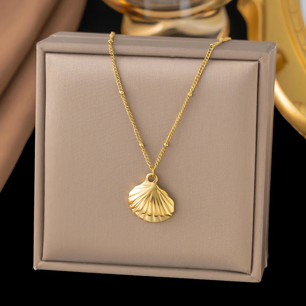 Collar Doble Dorado con Colgantes de Mar – Estilo Boho Chic Verano