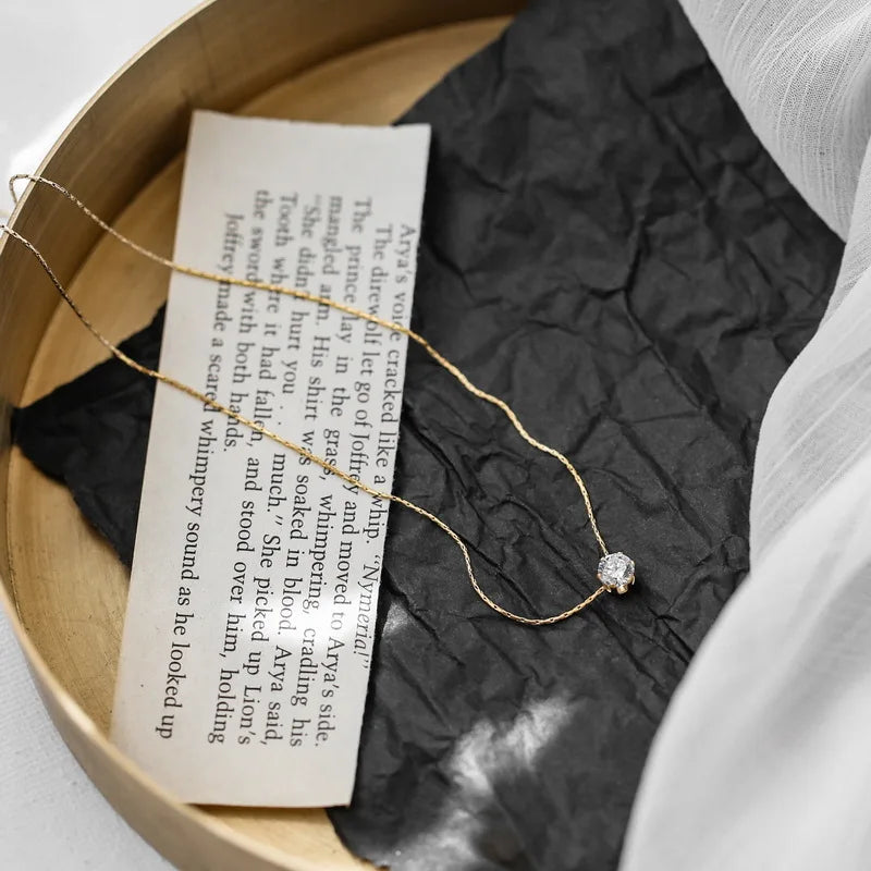 Collar de circonita premium