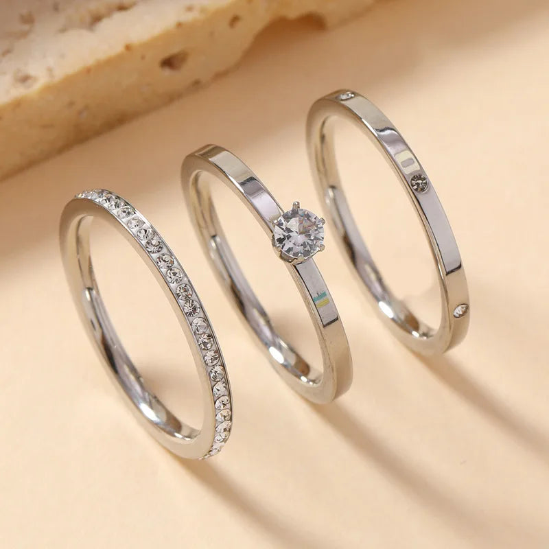 Set de Anillos Dorados con Cristales Brillantes (3 piezas)
