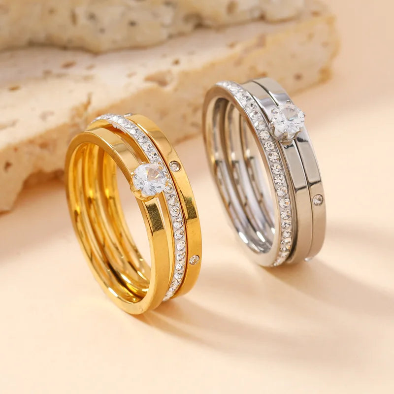 Set de Anillos Dorados con Cristales Brillantes (3 piezas)