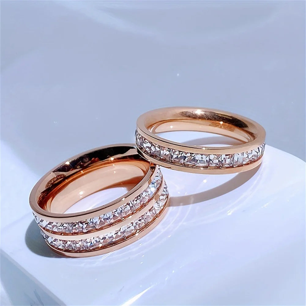 Set de Anillos Dorados con Cristales Brillantes (3 piezas)