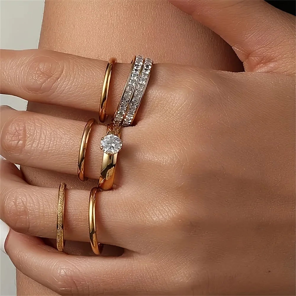 Set de Anillos Dorados con Cristales Brillantes (3 piezas)