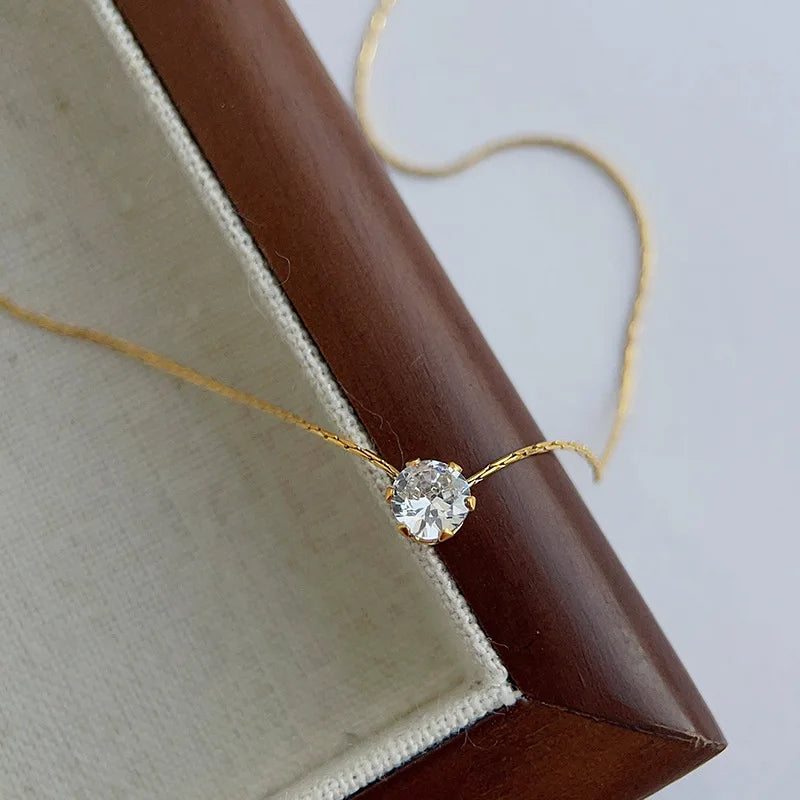 Collar de circonita premium