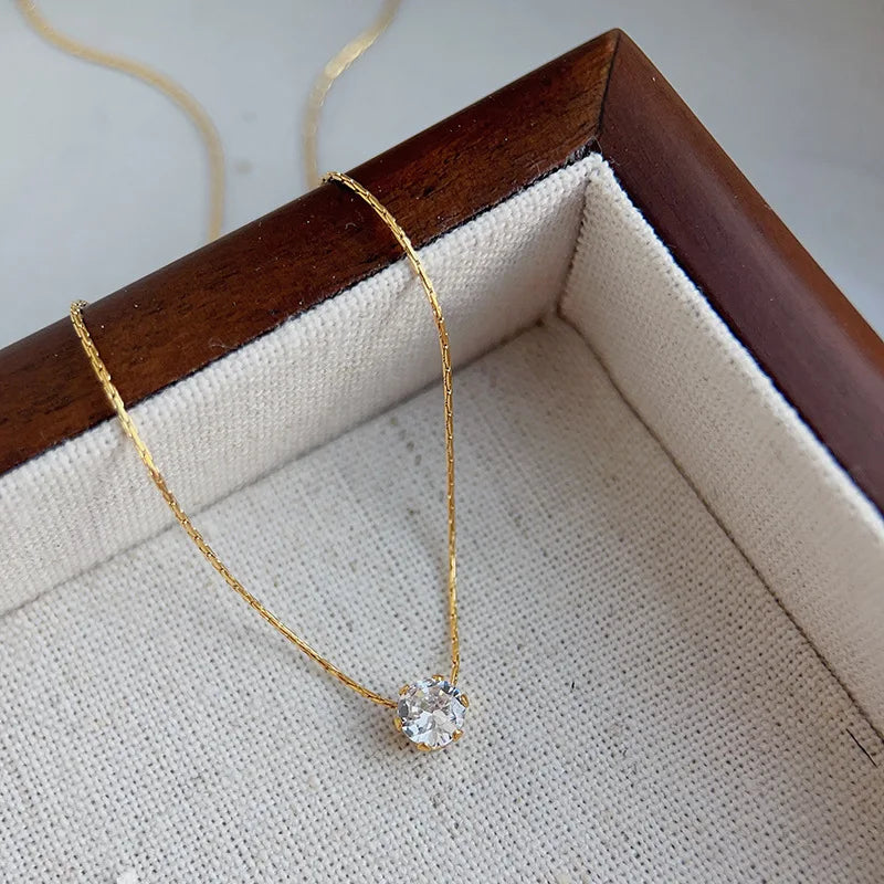 Collar de circonita premium