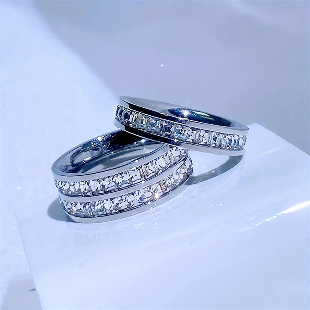 Set de Anillos Dorados con Cristales Brillantes (3 piezas)